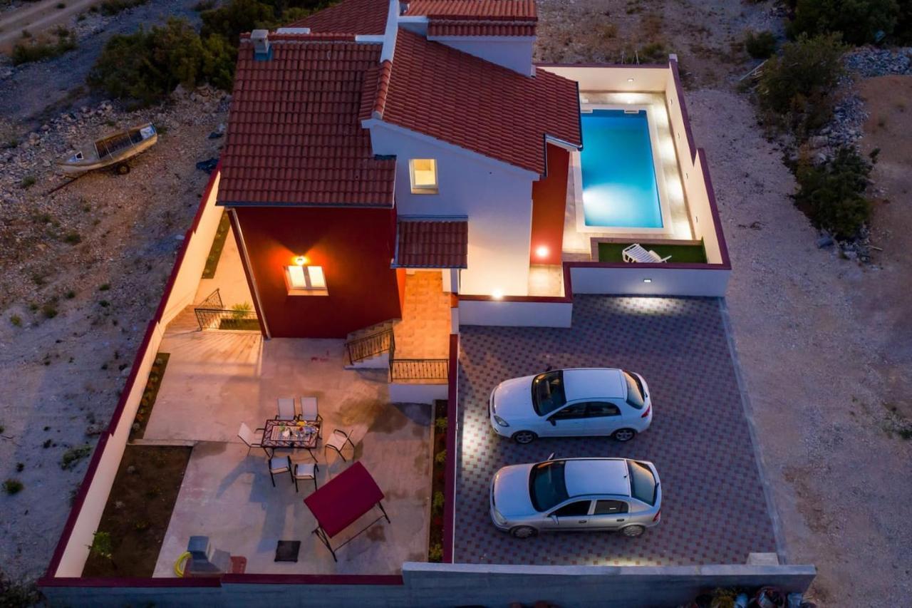 Olive Bridge Villa 마슬레니차 외부 사진