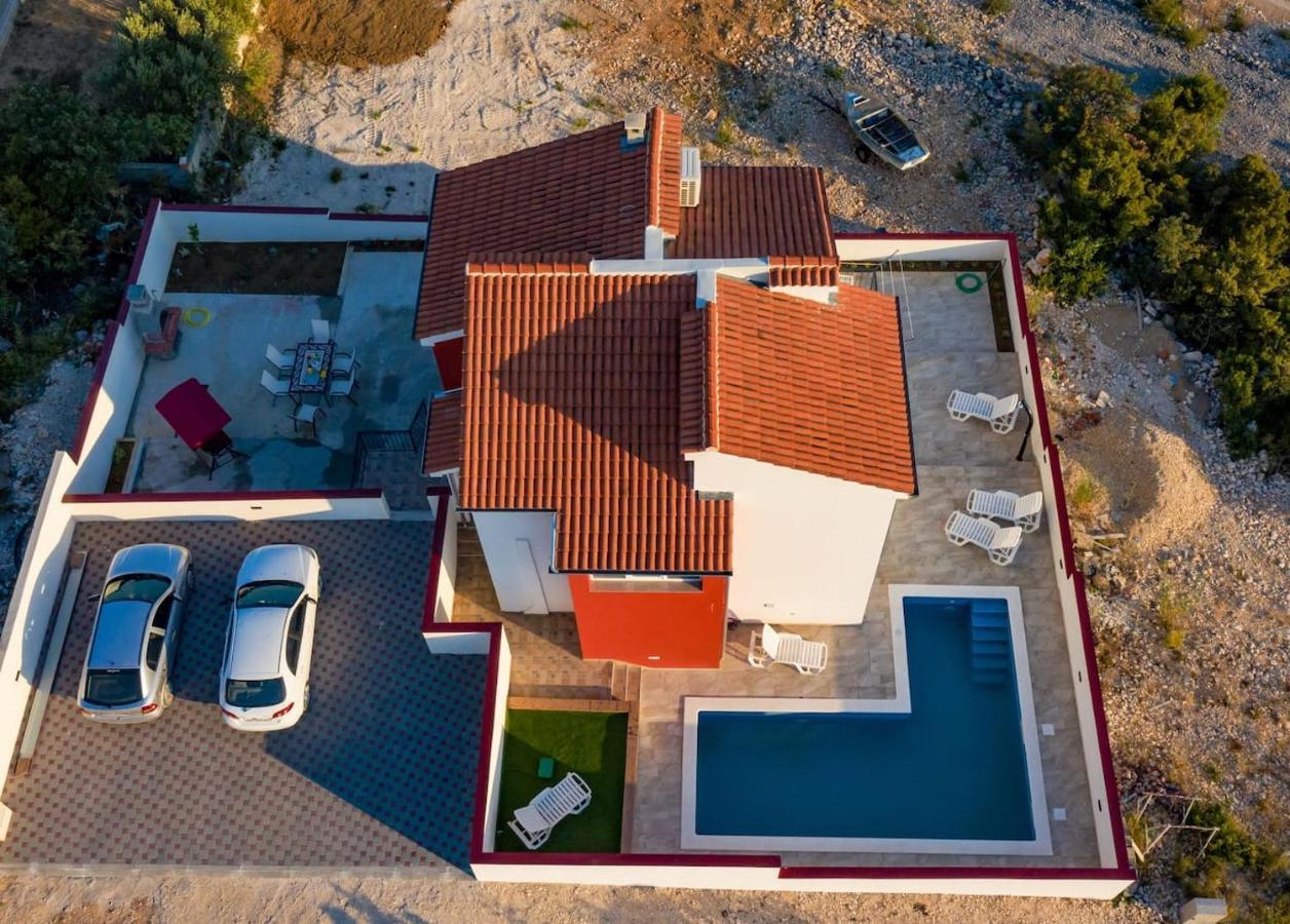 Olive Bridge Villa 마슬레니차 외부 사진