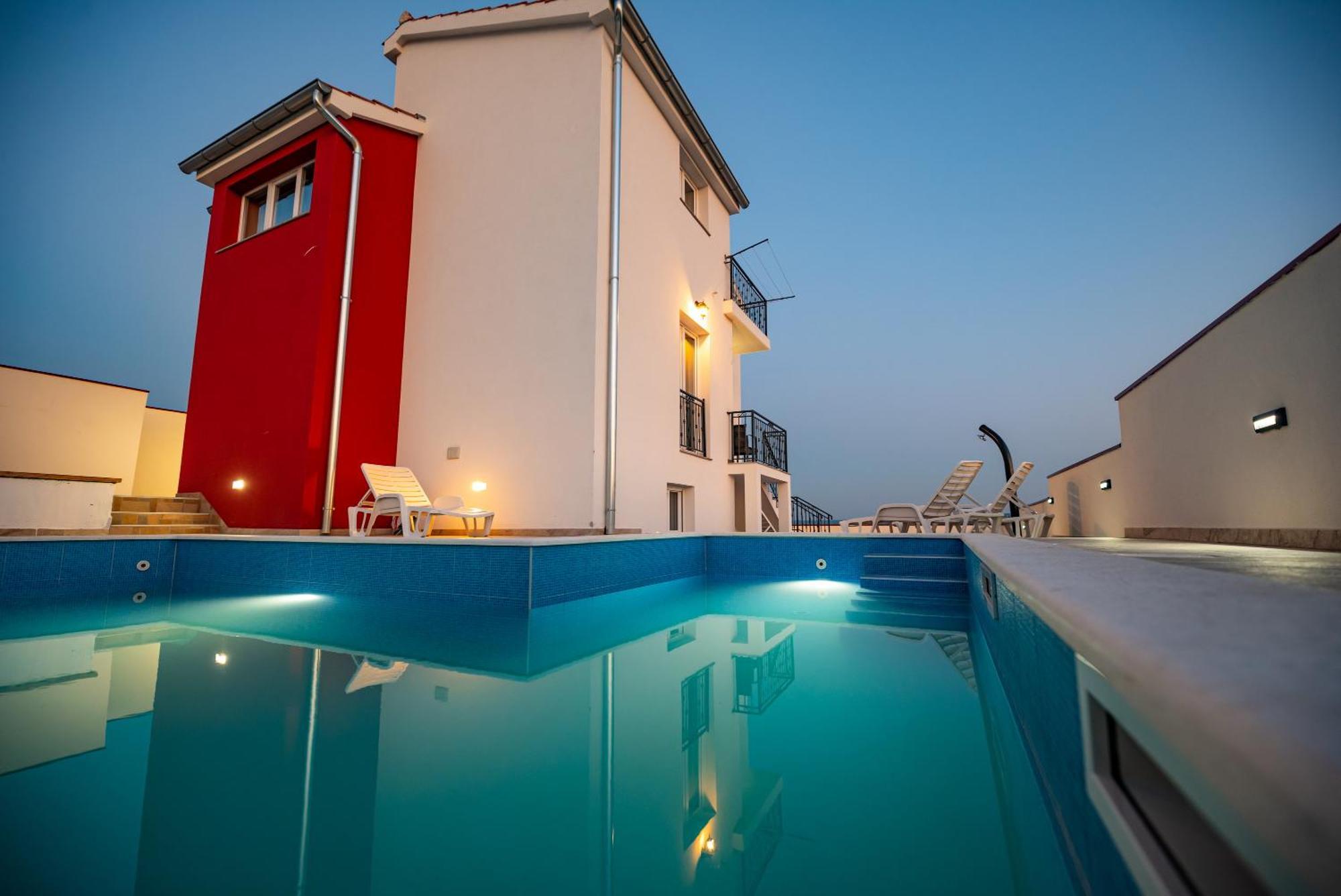 Olive Bridge Villa 마슬레니차 외부 사진