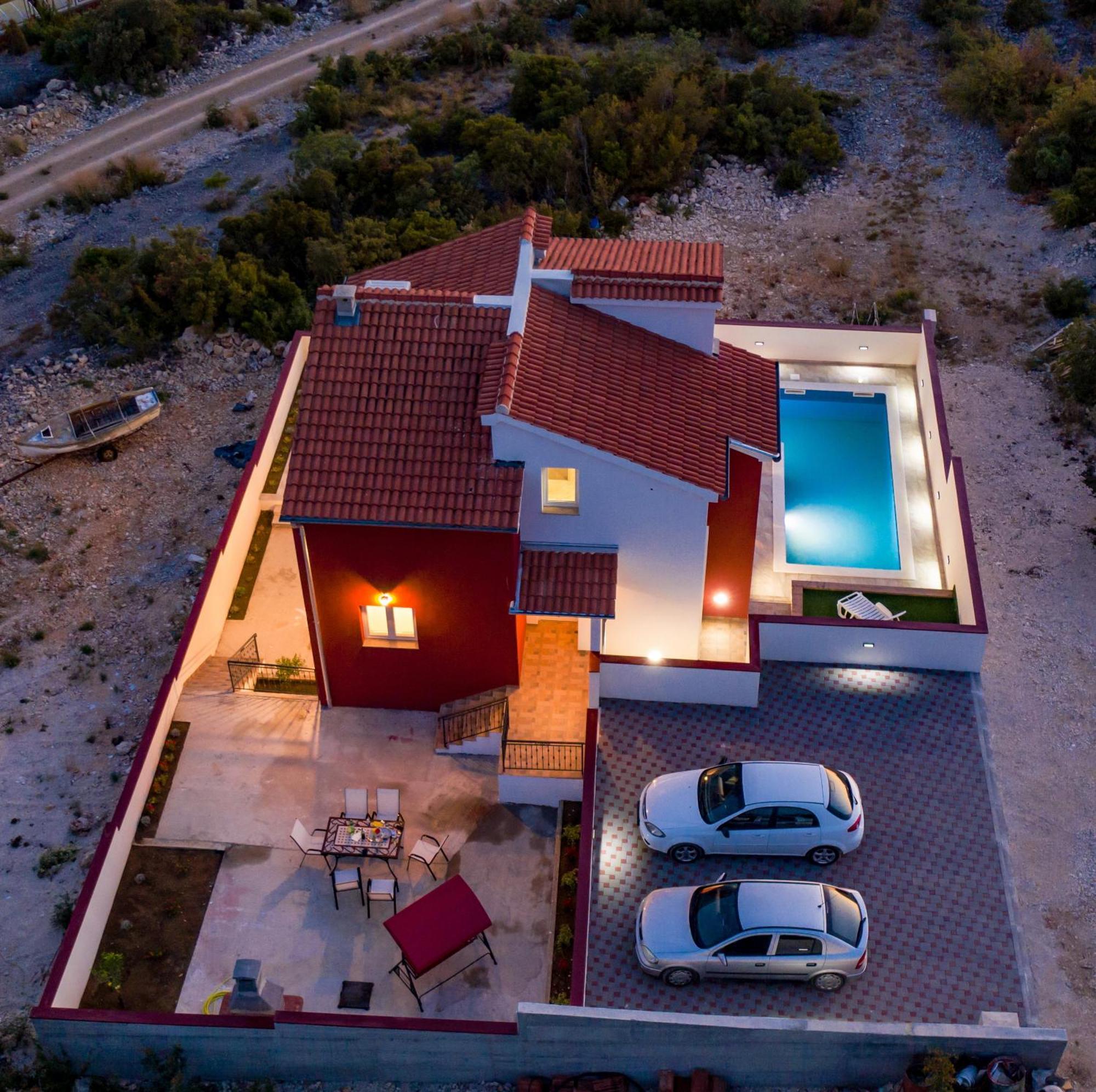 Olive Bridge Villa 마슬레니차 외부 사진