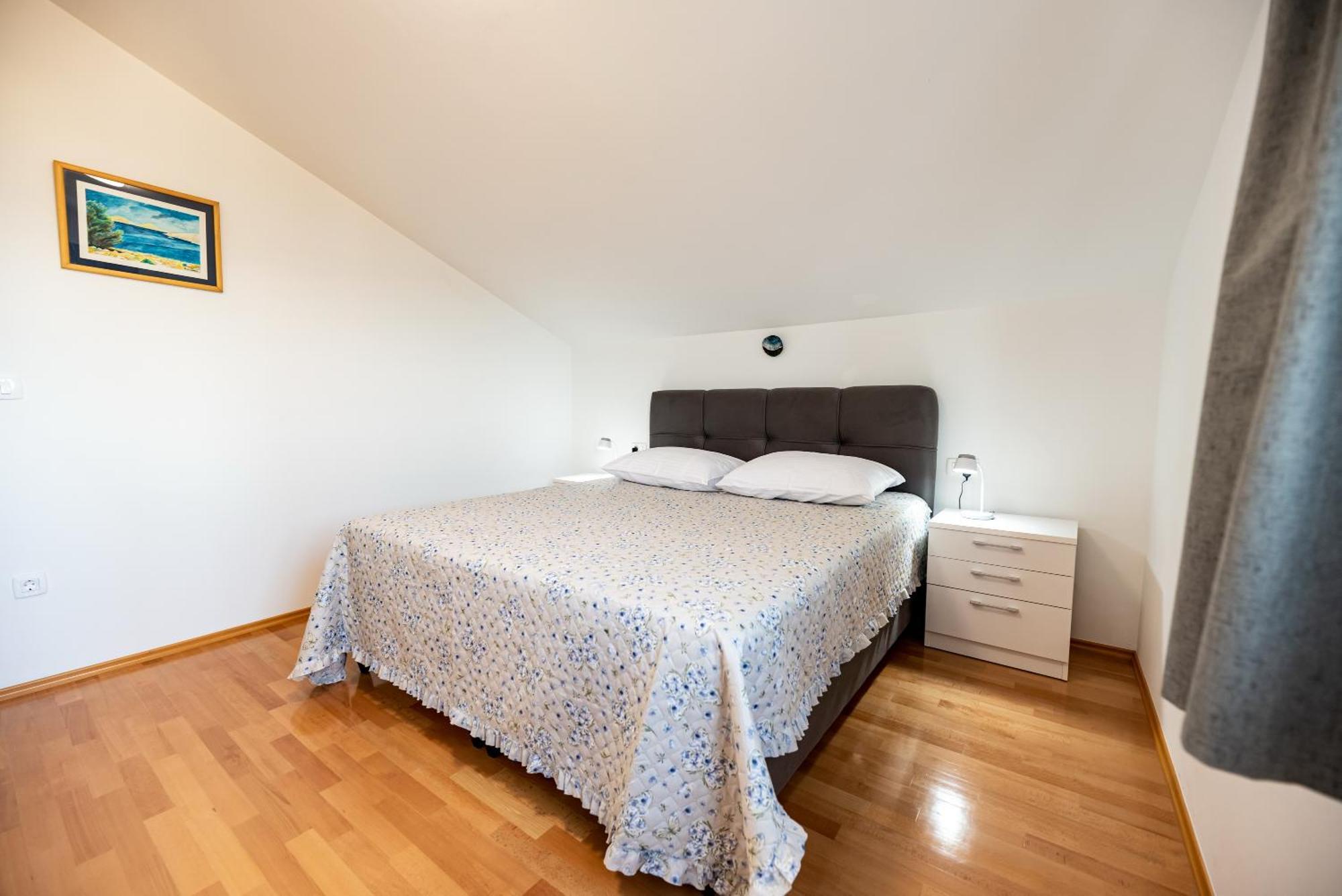 Olive Bridge Villa 마슬레니차 외부 사진