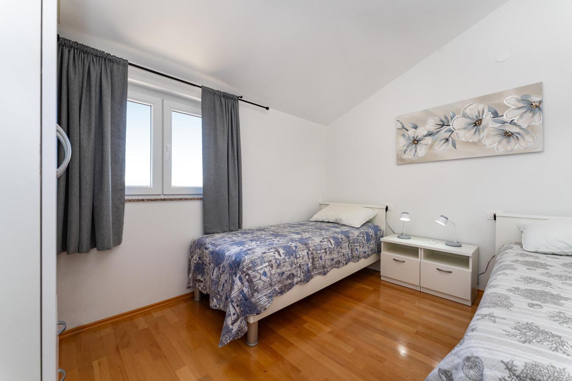 Olive Bridge Villa 마슬레니차 외부 사진