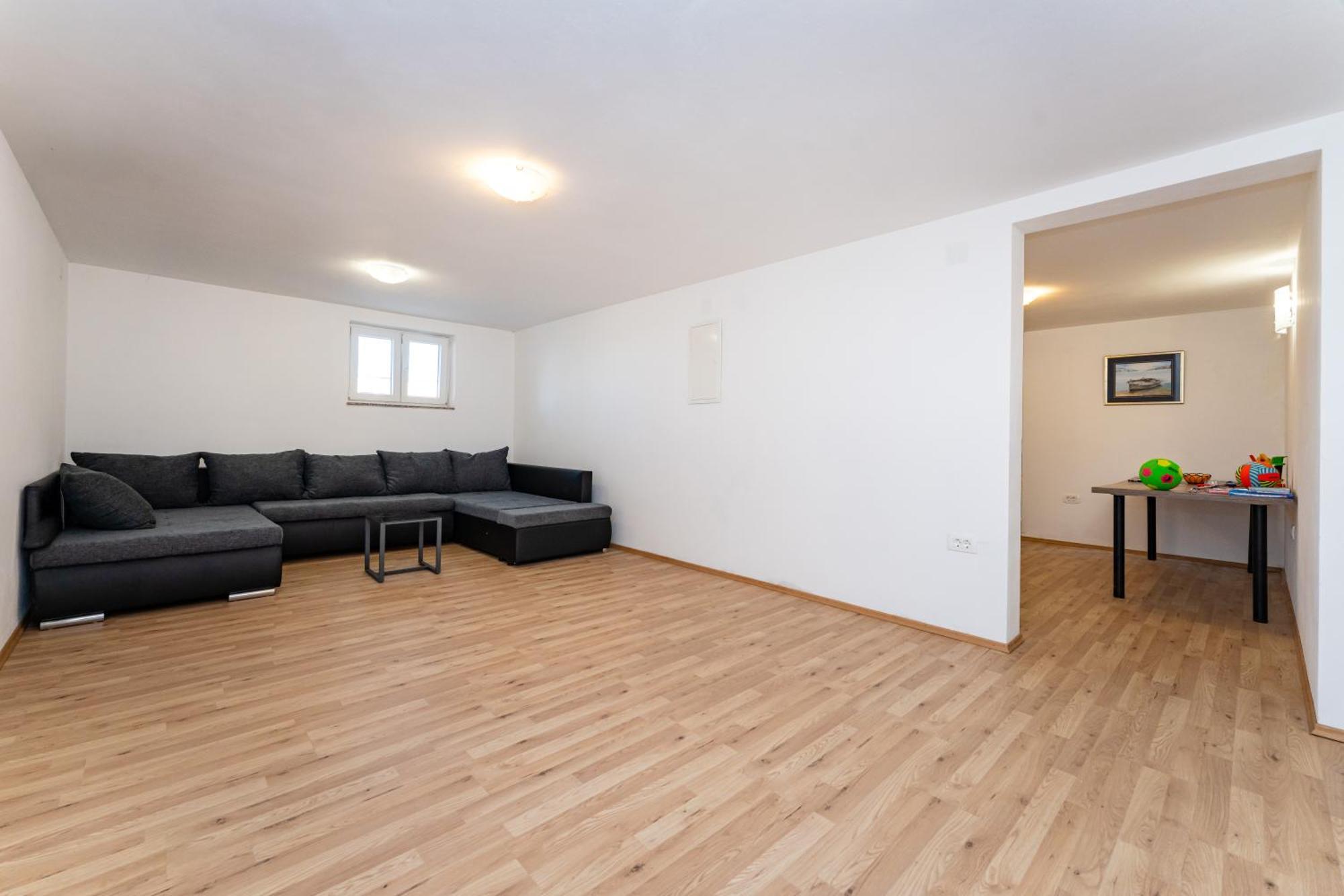 Olive Bridge Villa 마슬레니차 외부 사진