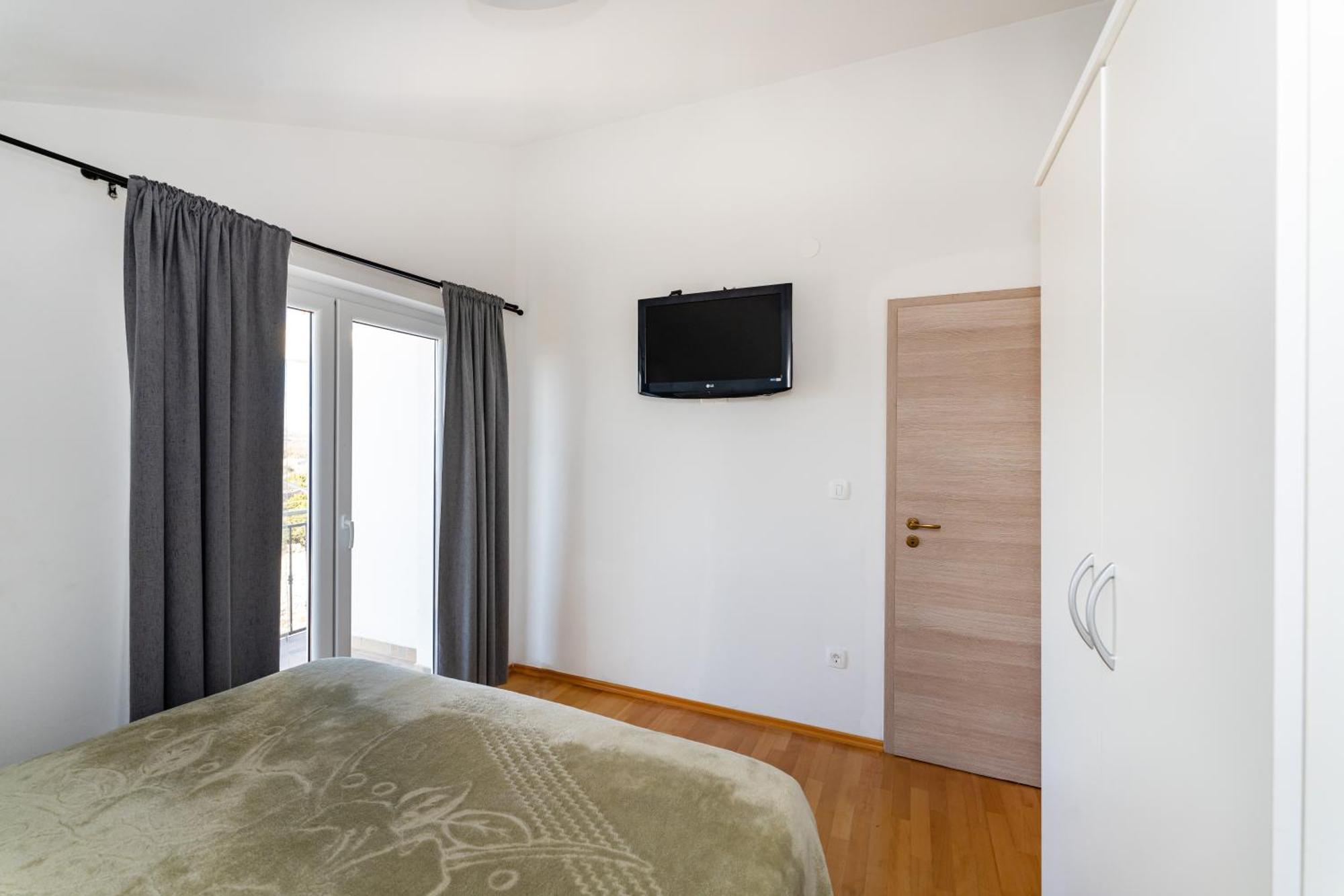 Olive Bridge Villa 마슬레니차 외부 사진